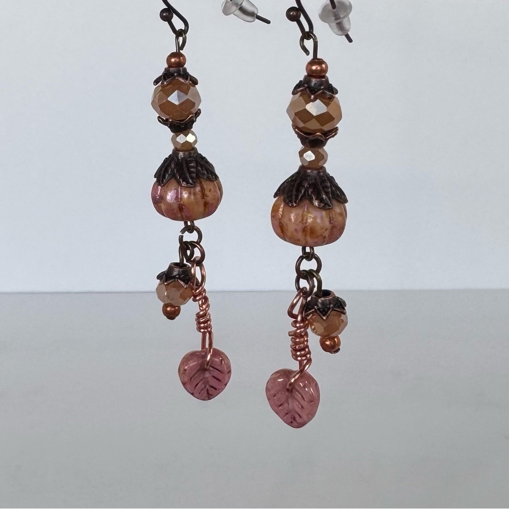 Hand Crafted Pretty in Pink Pumpkin Earrings Dangle Czech Glass Leaf NWT - Picture 4 of 9